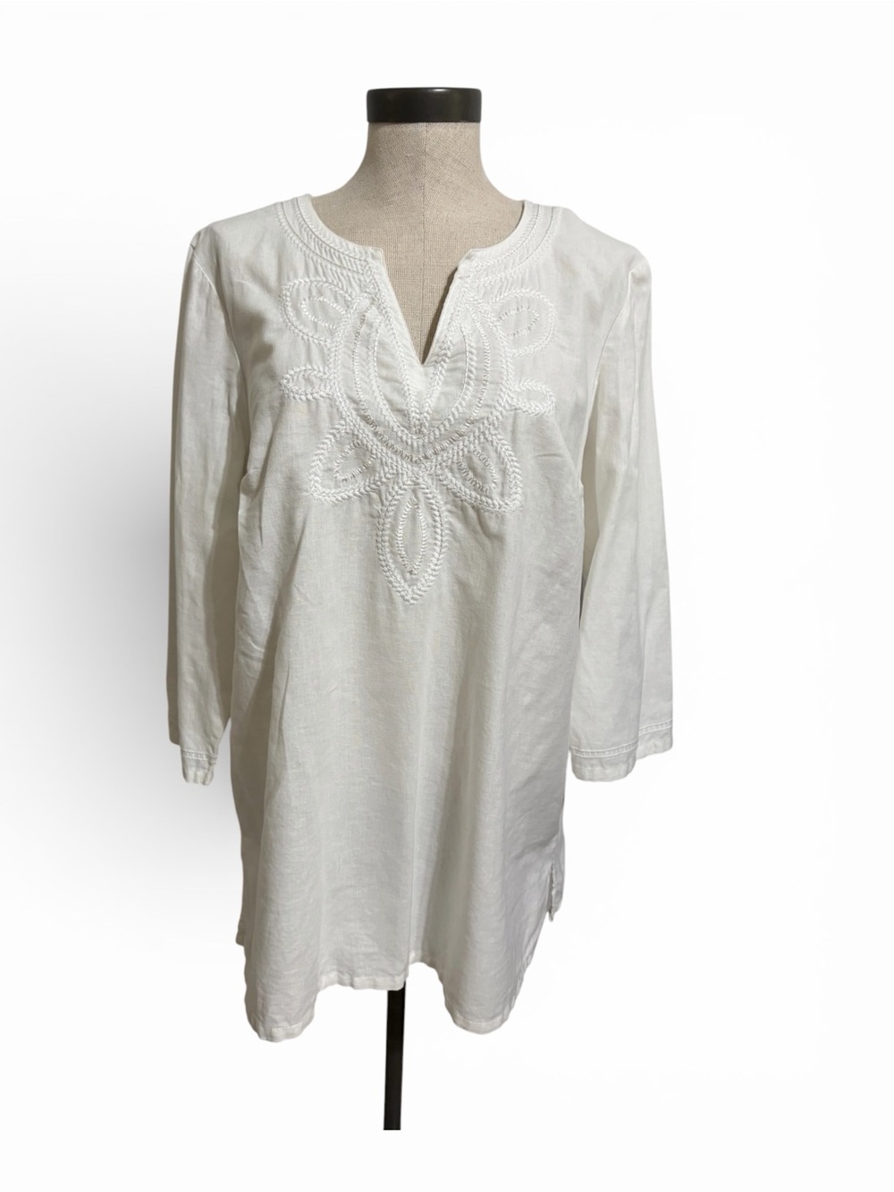 Croft & Barrow White Embroidered V-Notch Tunic Top Minimalist Size XL Boho